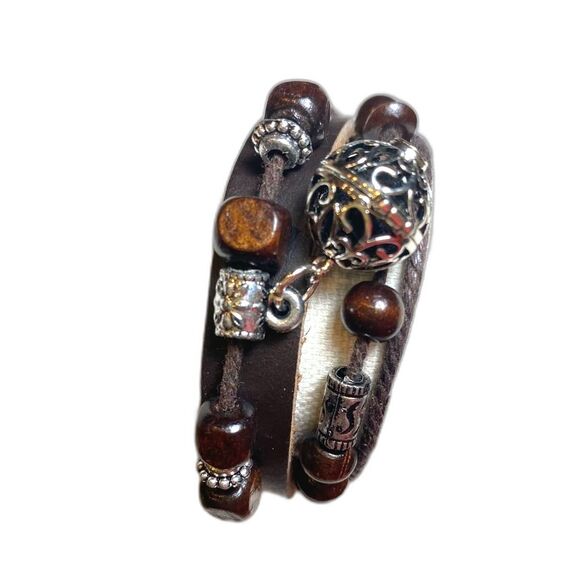 Aromatherapy Adjustable Leather Bracelet Pendant Cage Essential Oils (2) New - Picture 3 of 8